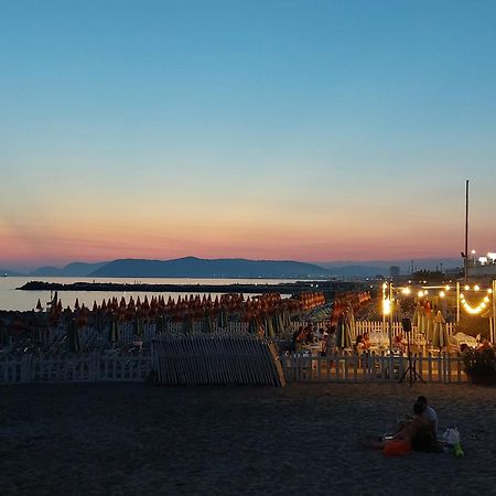 Appartamento Al Mare Di Liguria E Toscana Marina di Massa Ngoại thất bức ảnh