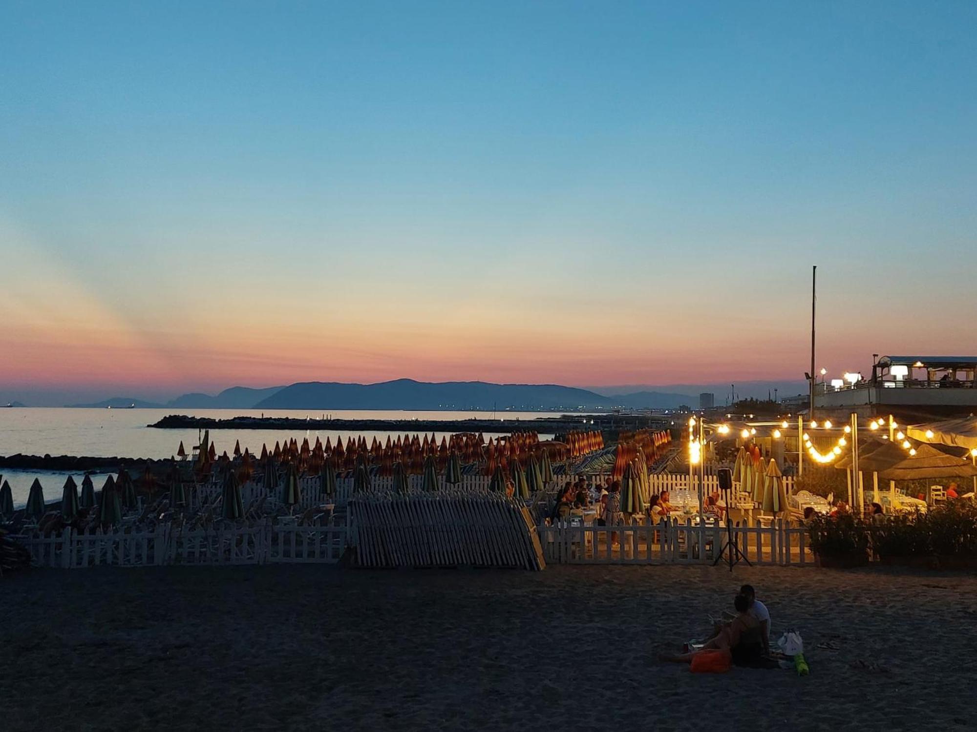 Appartamento Al Mare Di Liguria E Toscana Marina di Massa Ngoại thất bức ảnh